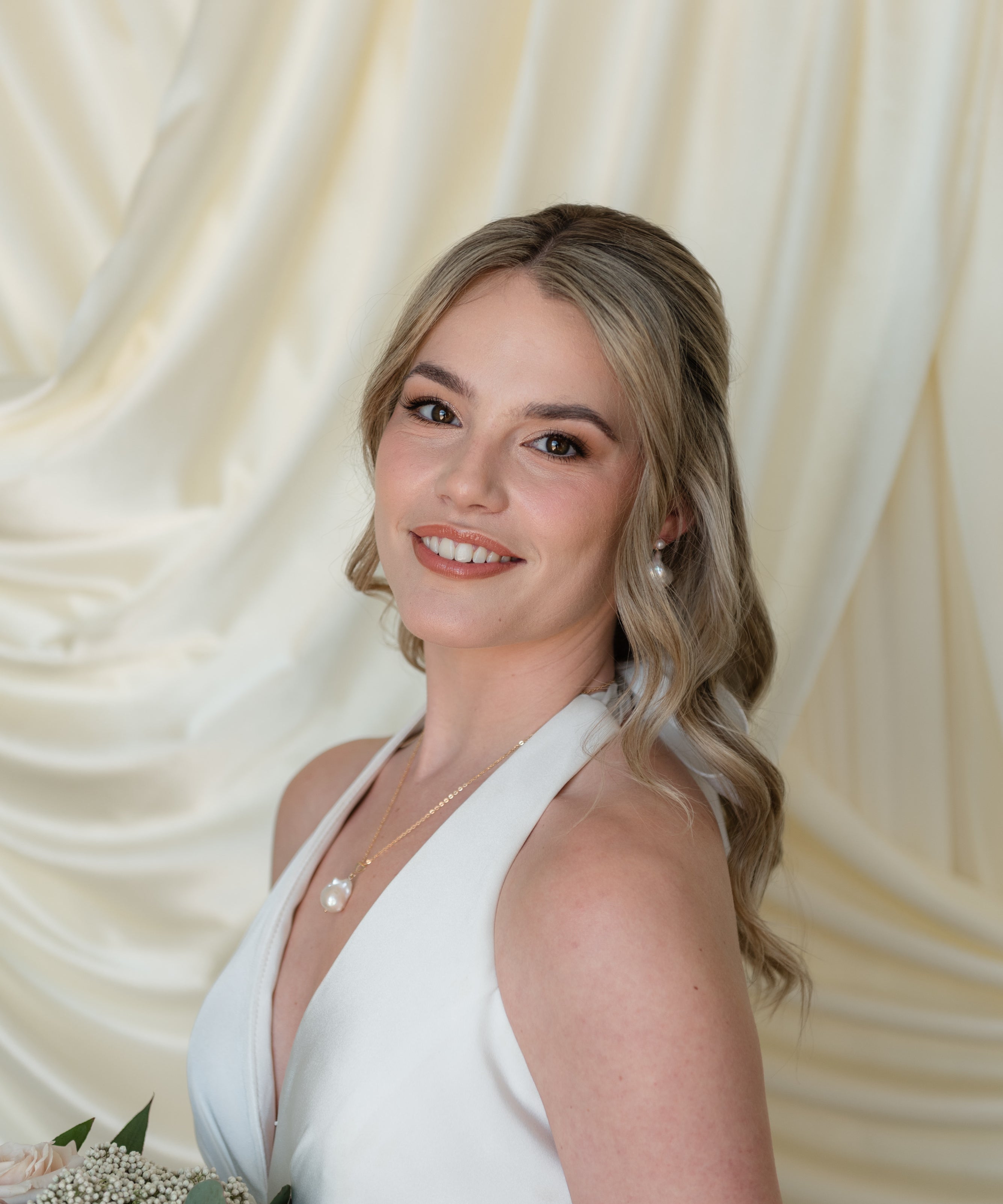 baroque pearl necklace on bride