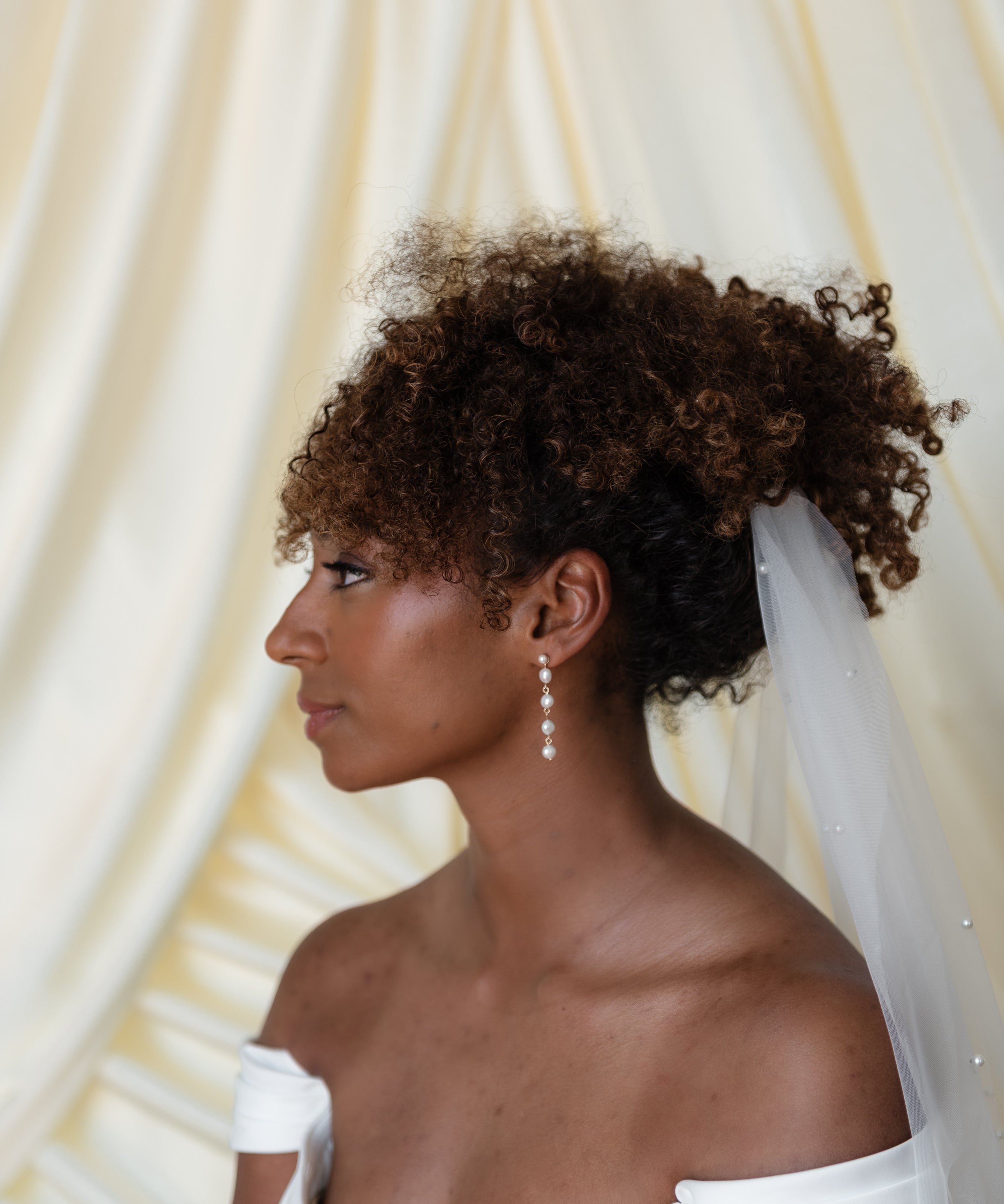 Pearl drop earrings that are freshwater pearls