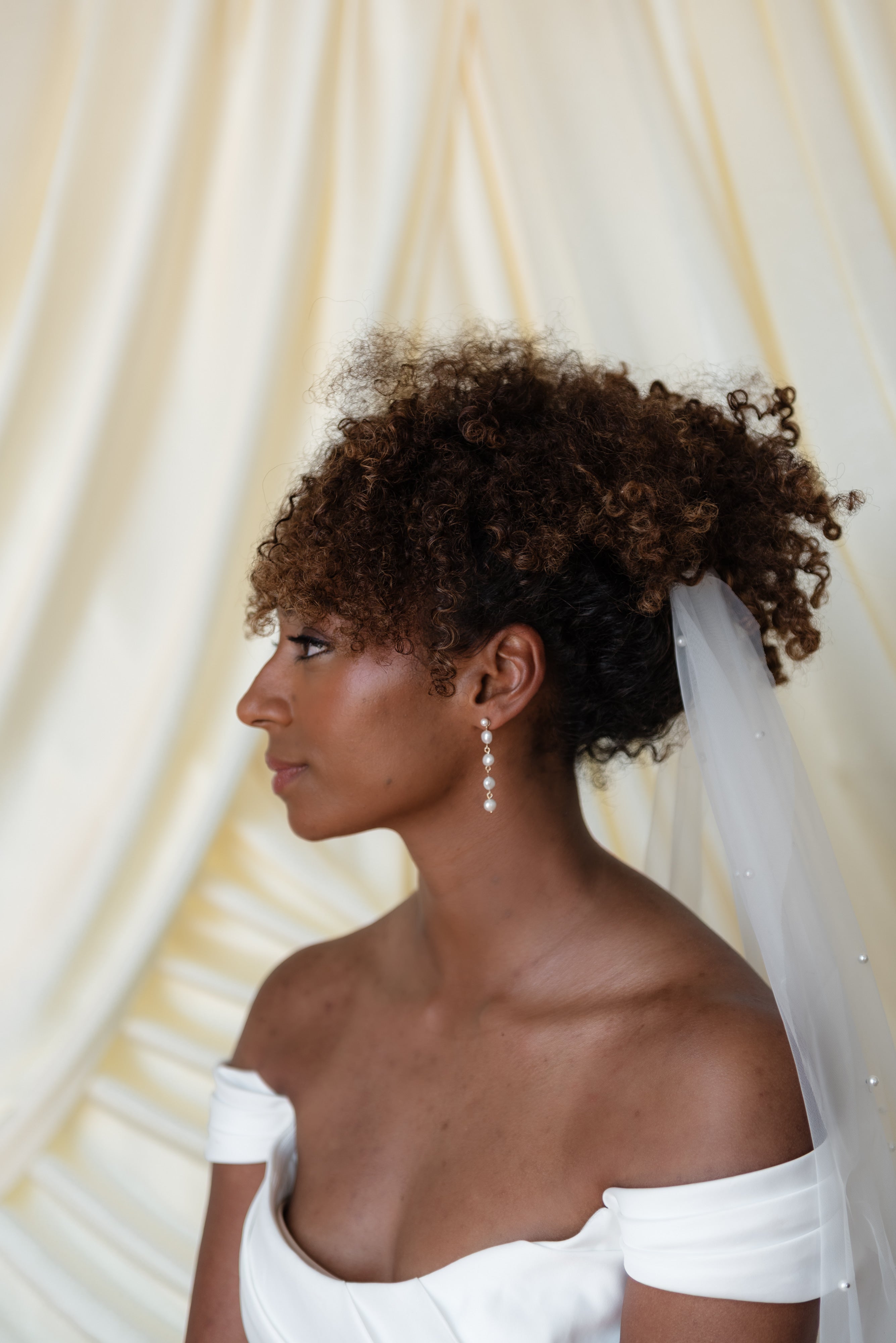 Pearl drop earrings that are freshwater pearls